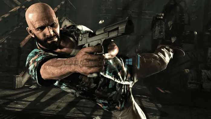 فن الغلاف للعبة Max Payne 1 للكمبيوتر الشخصي، يظهر الشخصية الرئيسية في بيئة حضرية مظلمة ووحشية مع مسدس في يده.